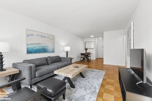14mn-16 W 16th St, New York, NY, 10011-0351 | Card Image