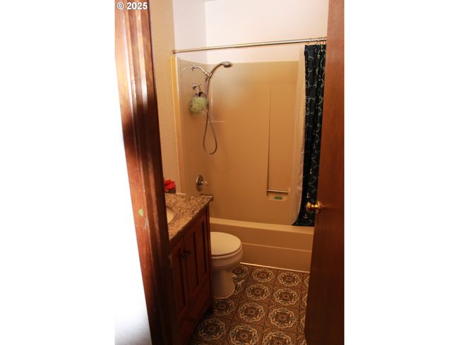 1783 View St, House attached with 3 bedrooms, 2 bathrooms and 2 parking in Myrtle Point OR | Image 31