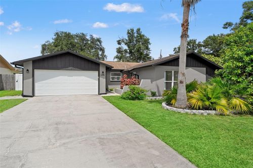 209 Lotus Dr, SAFETY HARBOR, FL, 34695-4719 | Card Image