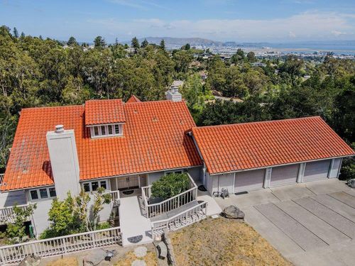 36 Eugenia Way, Hillsborough, CA, 94010-6263 | Card Image