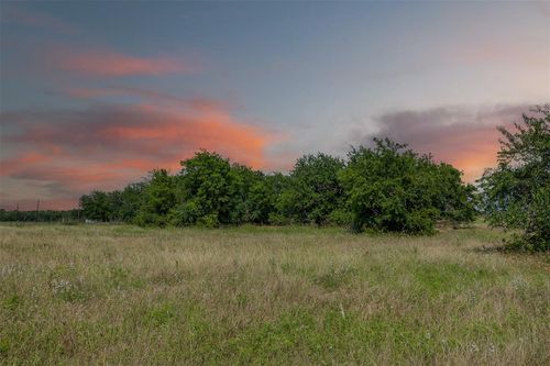 317 Memory Ln, Burton, TX, 77835 | Card Image