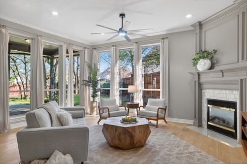 8232 Fenwick Dr, North Richland Hills, TX, 76182-8648 | Card Image