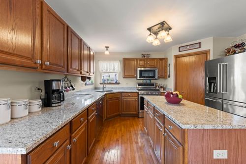 177 Fairfield Dr, Romeoville, IL, 60446-4089 | Card Image