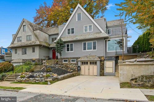 1102 W 10th St, WILMINGTON, DE, 19806-4522 | Card Image