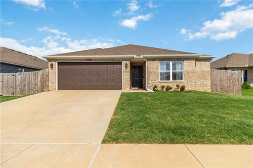3713 S 2nd Pl, Rogers, AR, 72758-2049 | Card Image