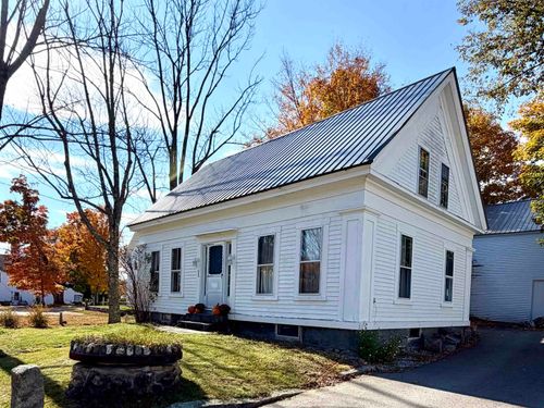 22 Maple St, Sandwich, NH, 03227-3440 | Card Image