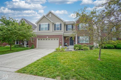 13884 Wendessa Dr, Fishers, IN, 46038-6681 | Card Image