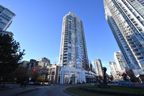 2002-1201 Marinaside Cres, Vancouver, BC, V6Z2V2 | Card Image