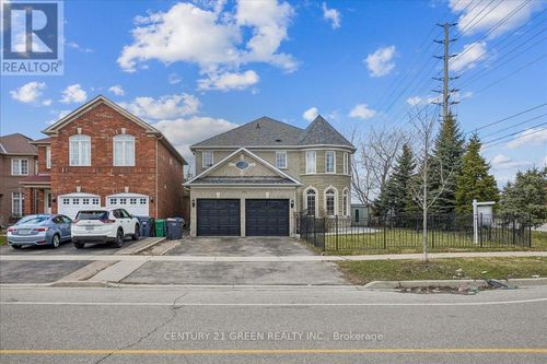 1031 Blueheron Blvd, Mississauga, ON, L5V2J8 | Card Image