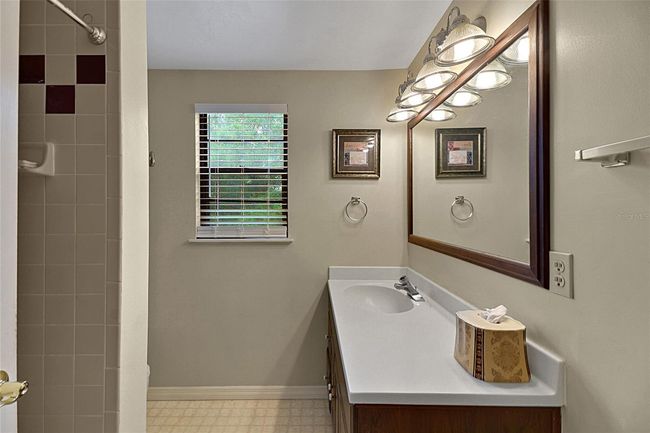 4814 Griffin View Dr, House other with 3 bedrooms, 3 bathrooms and null parking in LADY LAKE FL | Image 54