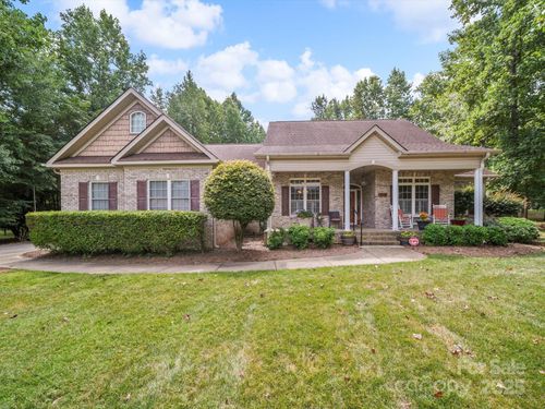 208 Catawba Crest Ln, Clover, SC, 29710-6519 | Card Image