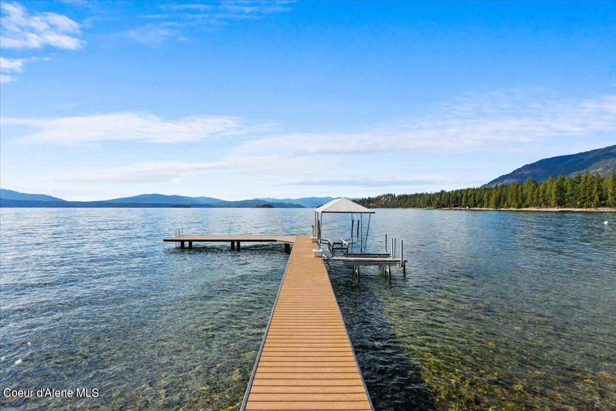 Peninsula Rd, Hope, ID 83836