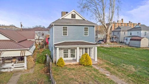 3025 Carter Ave, Ashland, KY, 41101-1944 | Card Image