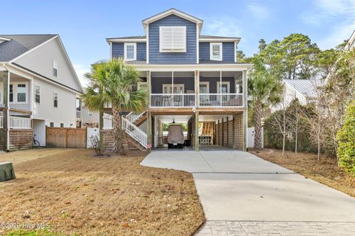 247 Ne 64th St, Oak Island, NC, 28465-4646 | Card Image