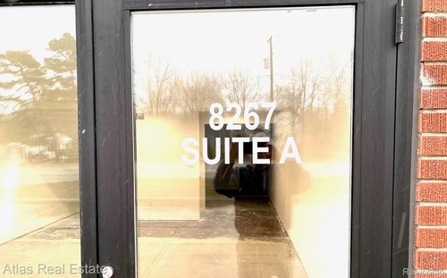 8267 S State Rd, Goodrich, MI, 48438-9717 | Card Image