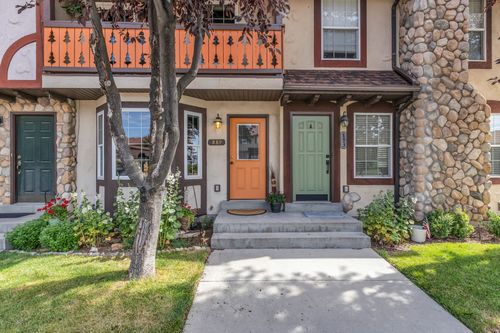 889 Zurich Ln, Midway, UT, 84049-6772 | Card Image