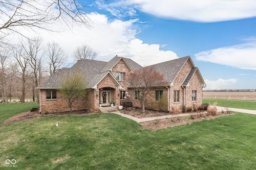 1344 Fox Paw Dr, New Palestine, IN, 46163-8741 | Card Image