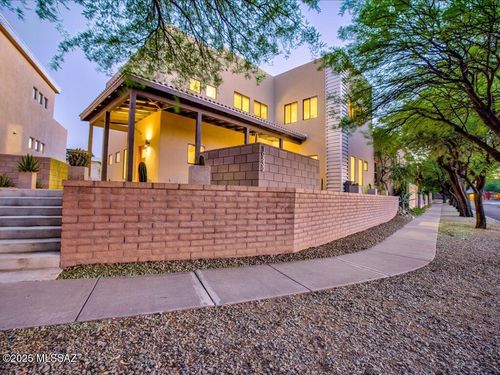 10532 E Seven Generations Way, Tucson, AZ, 85747-5810 | Card Image