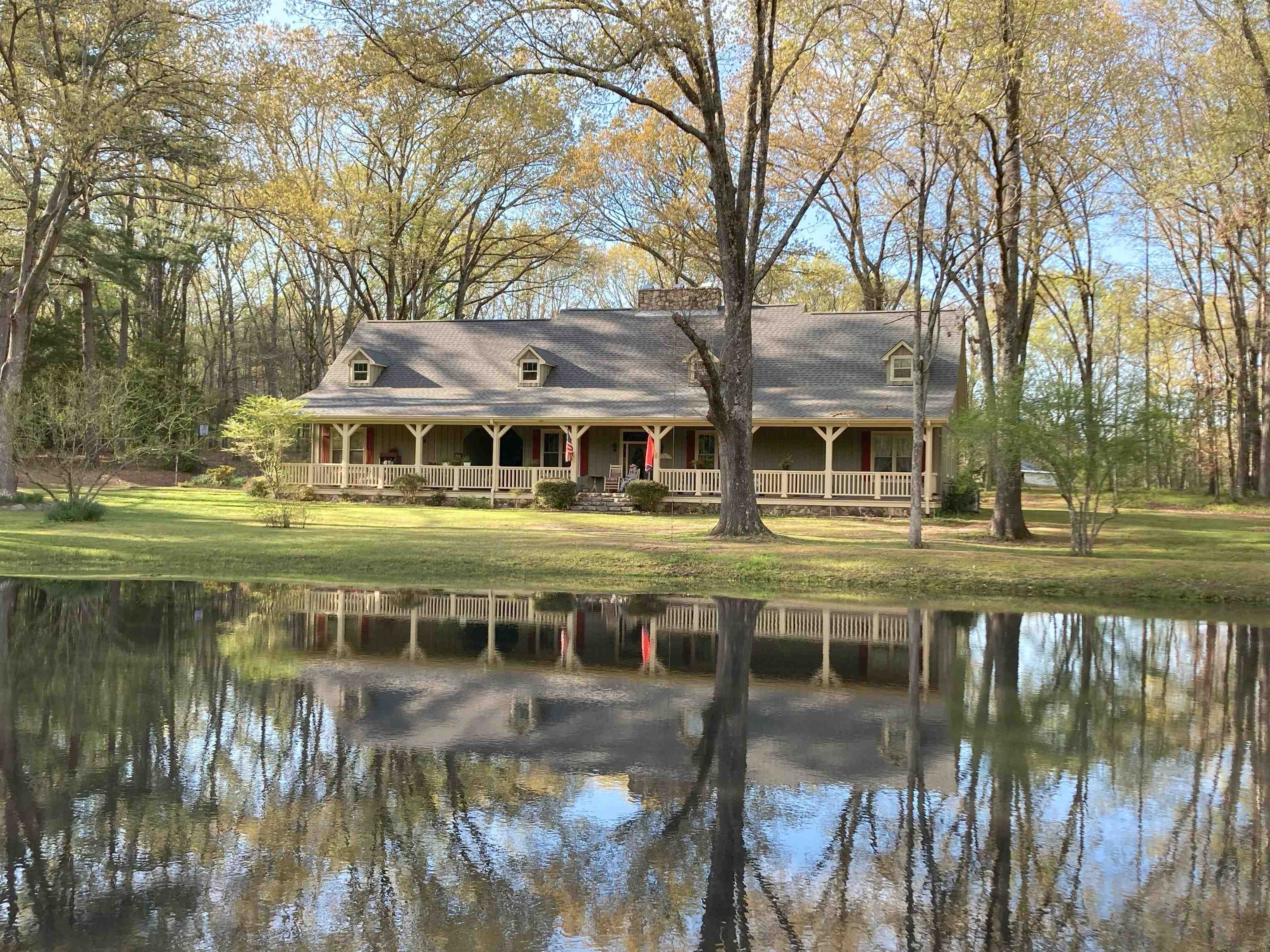 Helene Dr, Arlington, TN 38002