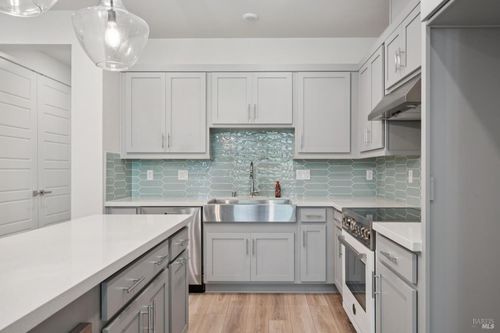 218 Verandah Avenue, Novato, CA, 94945 | Card Image