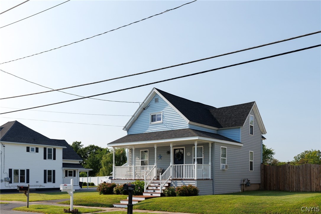 Main St, Watertown, NY 13601