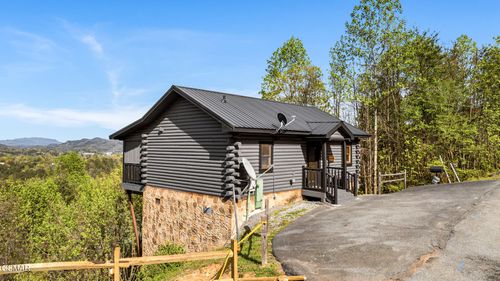 808 Peak Loop Way, Pigeon Forge, TN, 37862 | Card Image