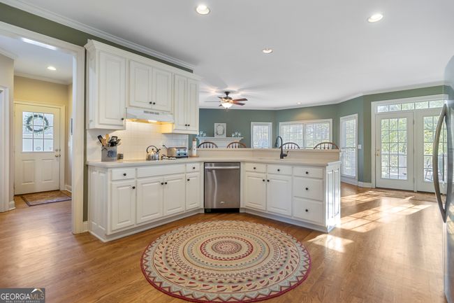 8040 Classic Dr, House other with 7 bedrooms, 5 bathrooms and 6 parking in Jonesboro GA | Image 13