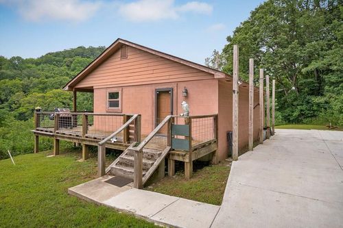 49 Duck Hollow Rd, Elmwood, TN, 38560-4219 | Card Image