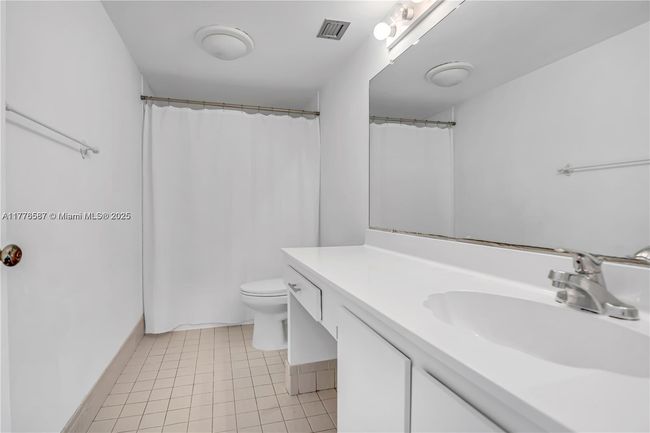 APT-306 - 2206 S Cypress Bend Dr, Condo with 2 bedrooms, 2 bathrooms and null parking in Pompano Beach FL | Image 12