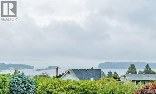 2710 Glenayr Dr, Nanaimo, BC, V9S3S4 | Card Image