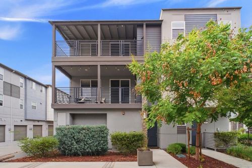 385 Line St, Hayward, CA, 94544-7775 | Card Image