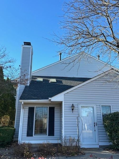 257 Kingbird Ct, Three Bridges, NJ, 08887-2127 | Card Image