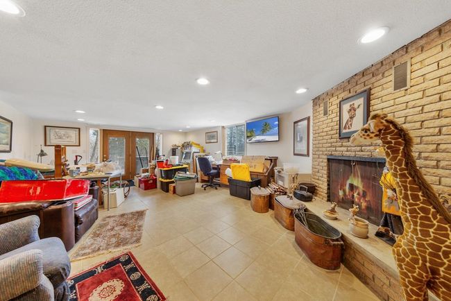 50 Family room_lower.jpg | Image 43