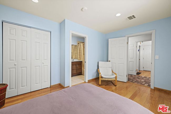 21615 Wo He Lo Trl, House other with 3 bedrooms, 4 bathrooms and null parking in Chatsworth CA | Image 5