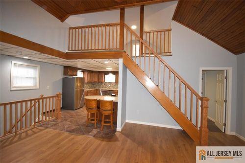 e-99 Main St, Sayreville, NJ, 08872-1676 | Card Image