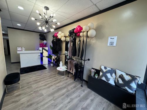 2-465 New Brunswick Ave, Fords, NJ, 08863-2133 | Card Image