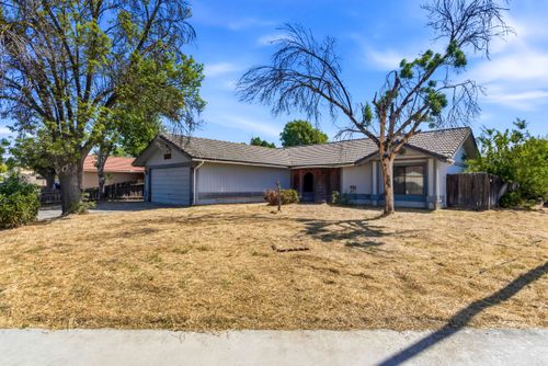 166 N Lyndsay Way, Dinuba, CA, 93618 | Card Image
