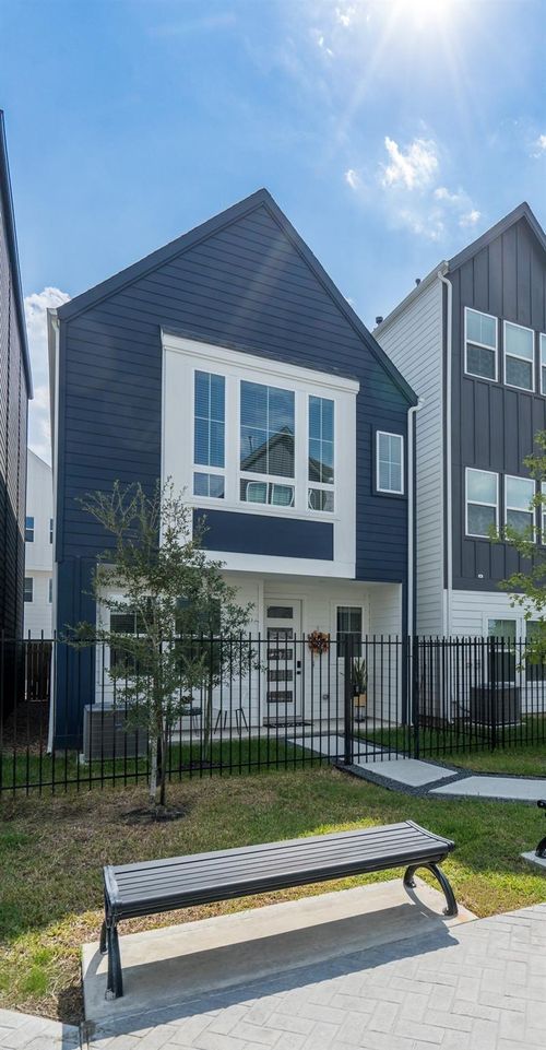 8324 Springwood Canyon Ln, Houston, TX, 77055-2161 | Card Image