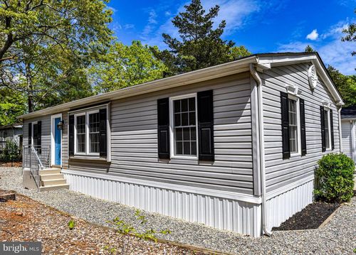 4 Oak Tree Ln, STAFFORD TOWNSHIP, NJ, 08050-3074 | Card Image