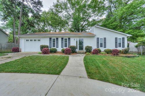 22025 Torrence Chapel Rd, Cornelius, NC, 28031-6786 | Card Image