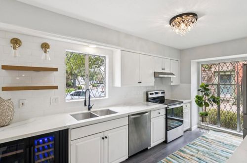 15-6429 Burgoyne Rd, Houston, TX, 77057-4005 | Card Image