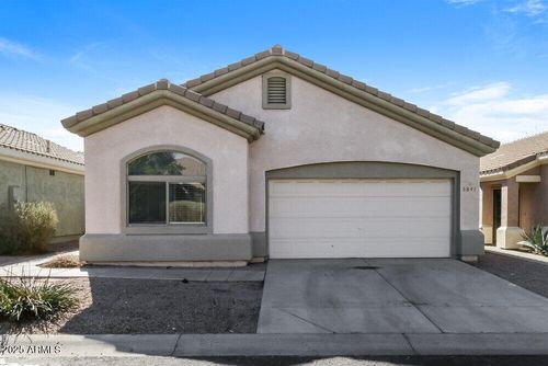 5841 E Norland St, Mesa, AZ, 85215-9215 | Card Image