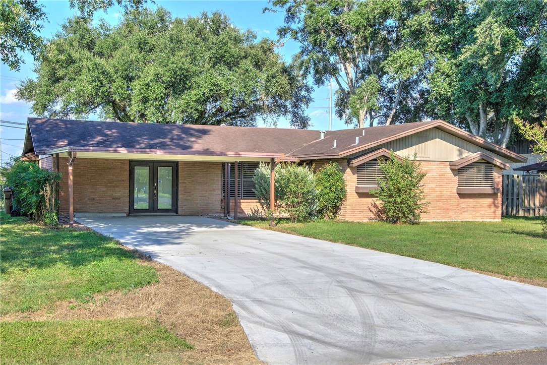 Mcburnett Dr, Corpus Christi, TX 78410