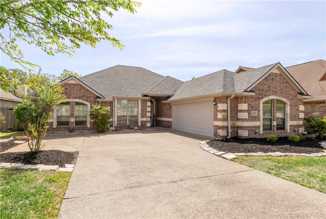 Newark Cir, College Station, TX 77845