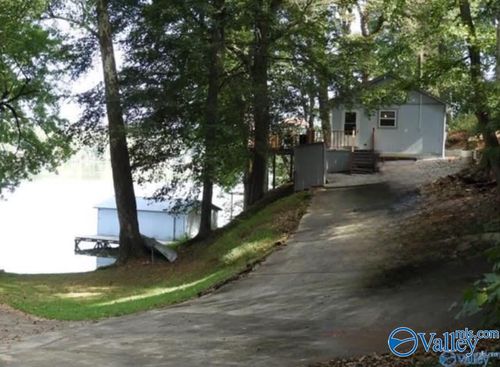 18767 Bream Blf, Athens, AL, 35611-9107 | Card Image