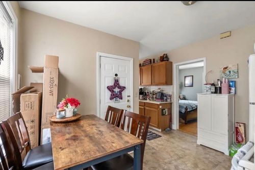 2-35 Circular St, North Attleboro, MA, 02760-5141 | Card Image