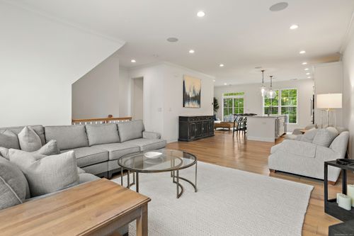 101-101 Brentwood Cir, Danbury, CT, 06810-1519 | Card Image