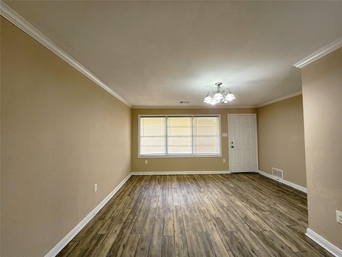 1013 14th Avenue N, Texas City, TX, 77590 | Card Image