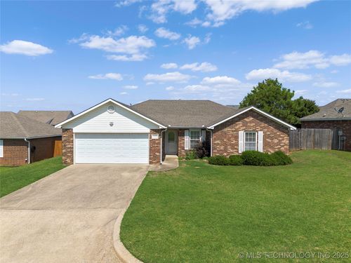 1315 Shenandoah Dr, Ardmore, OK, 73401-1203 | Card Image