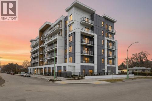 th4-1390 Pridham Ave, Kelowna, BC, V1Y0P7 | Card Image